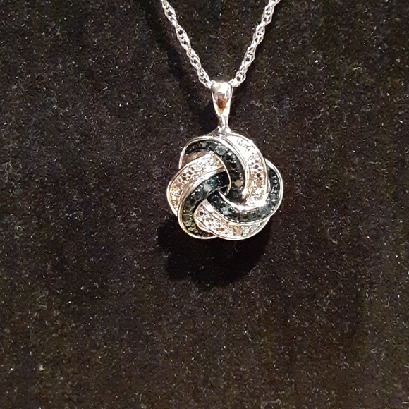 Blue and white diamonds knotted studs and pendant - Picture 3 of 4